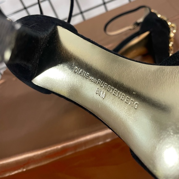 🚚 MOVING SALE Diane Von Furstenberg Sofia Black Suede Chain Heels by DVF - Picture 4 of 15